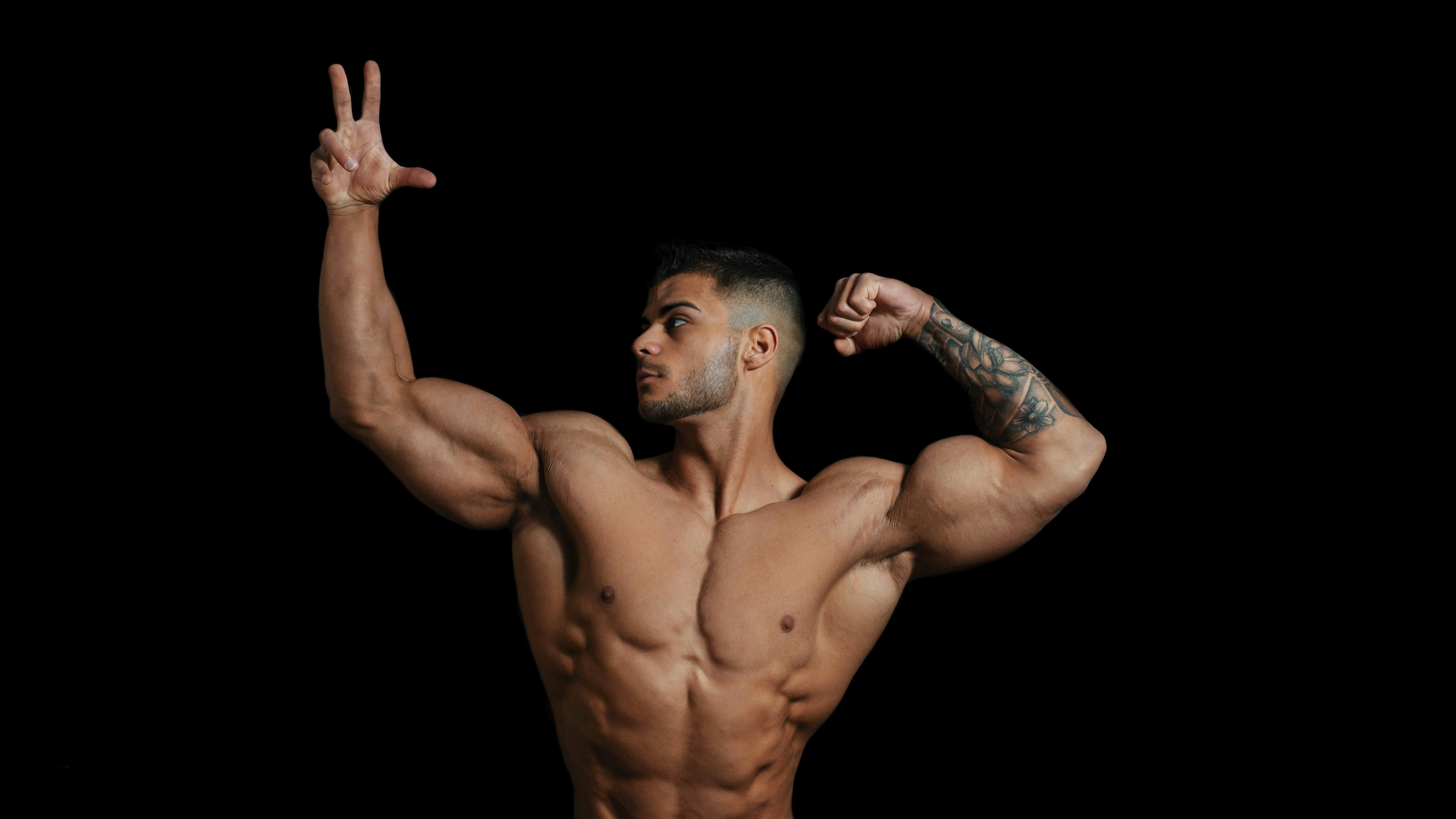 Bodybuilding - Mandatory Poses | Bodybuilding pictures, Bodybuilding for  beginners, Workout food