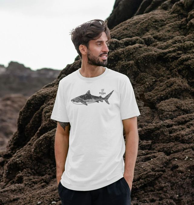Great White Vintage 80s Metal Shark T-Shirt, White, Boxy Small (Tagged XL)(Measures  24.5” Long, 20” Pit To Pit)